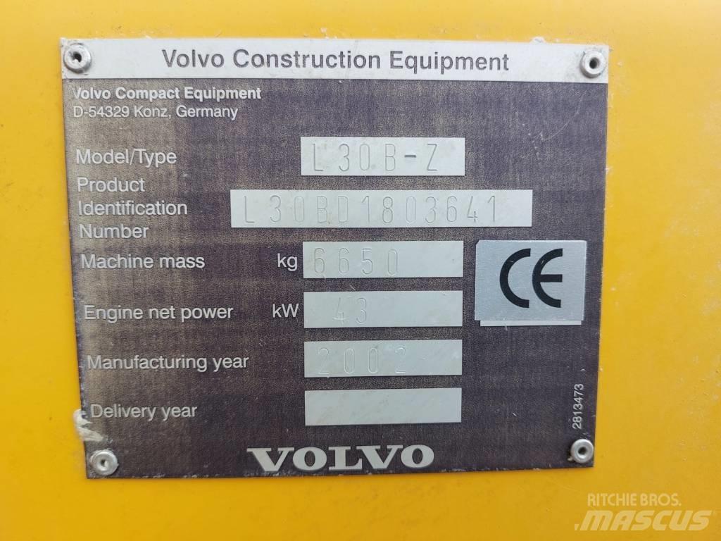 Volvo L 30 B Фронтальні навантажувачі