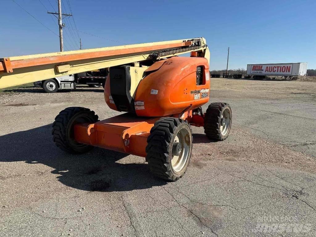 JLG 600A Колінчаті підйомники