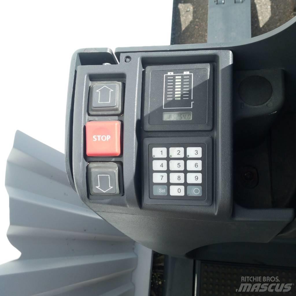 Jungheinrich ECE 220 Підбирачі замовлень з нижніх ярусів