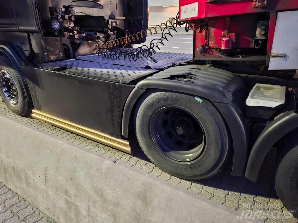 Scania R 560 Тягачі