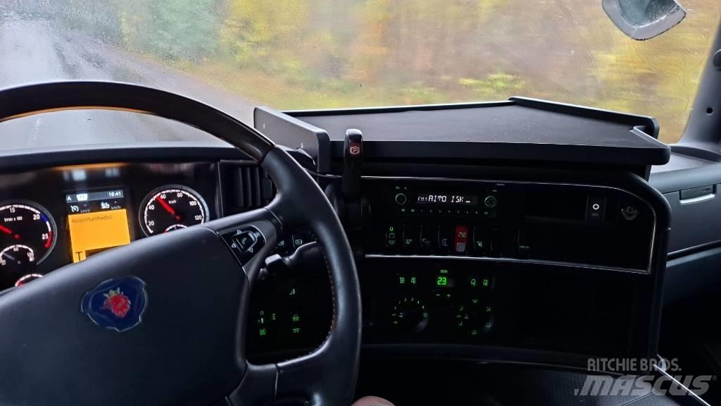 Scania R 560 Тягачі