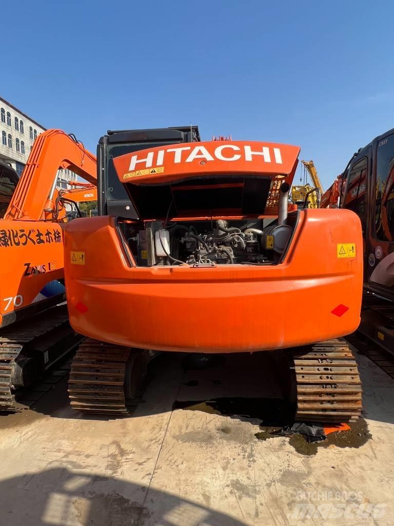 Hitachi ZX70 Середні екскаватори 7т. - 12т.