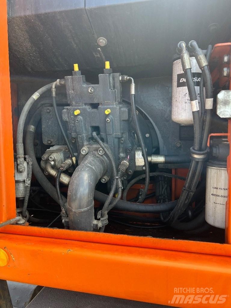 Doosan DX 160 W-3 Колісні екскаватори