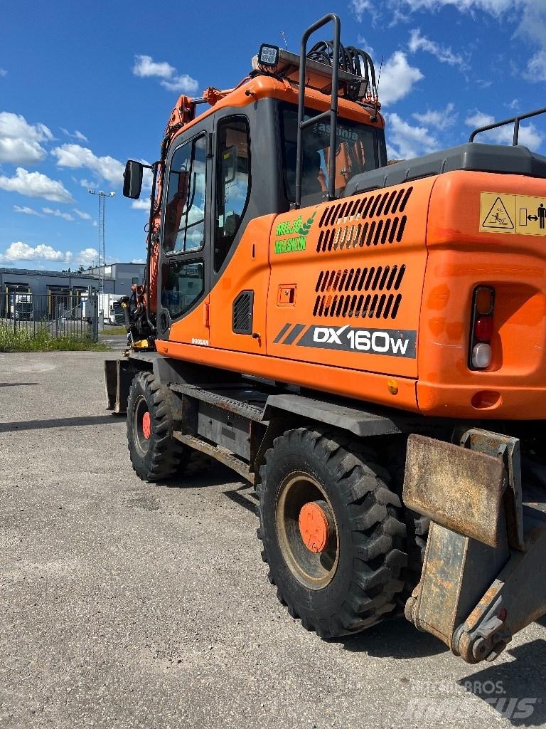 Doosan DX 160 W-3 Колісні екскаватори
