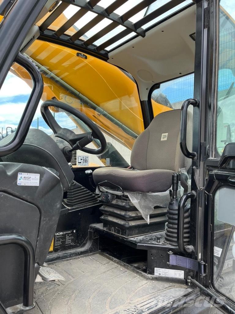JCB 540-140 Телескопічні навантажувачі