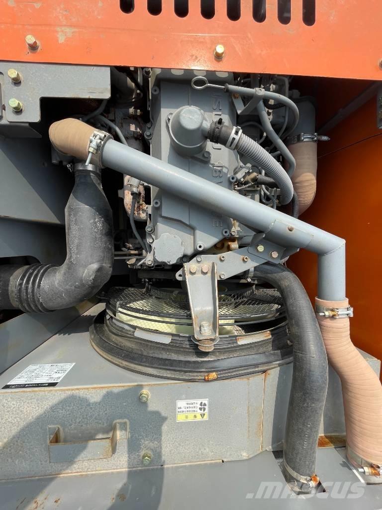 Hitachi Zaxis 200 LC Гусеничні екскаватори