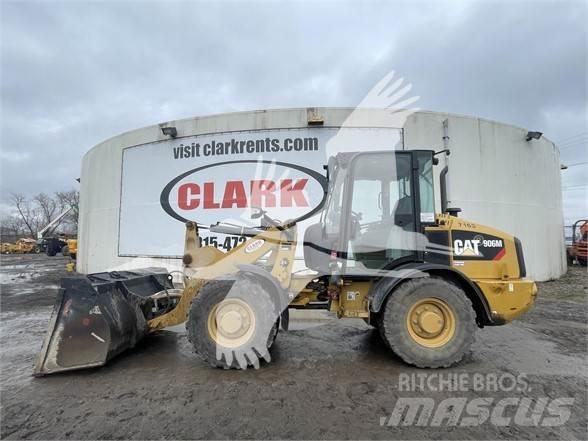 CAT 906M Фронтальні навантажувачі