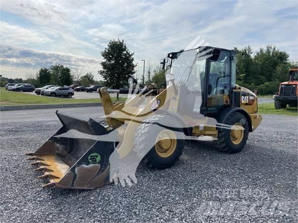 CAT 906M Фронтальні навантажувачі