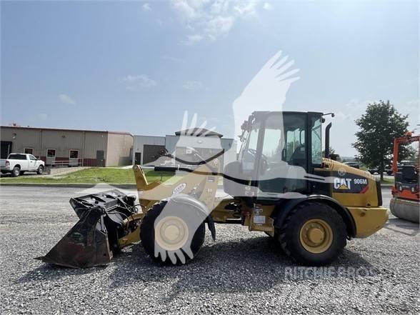 CAT 906M Фронтальні навантажувачі