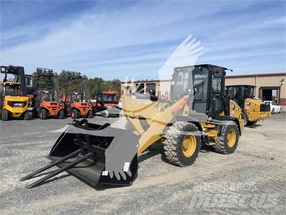 CAT 908 Фронтальні навантажувачі