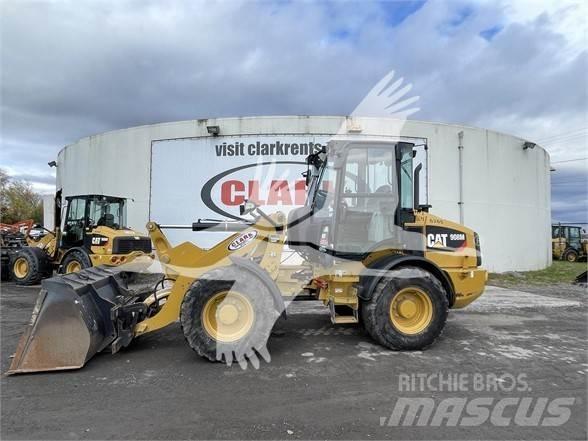 CAT 908M Фронтальні навантажувачі