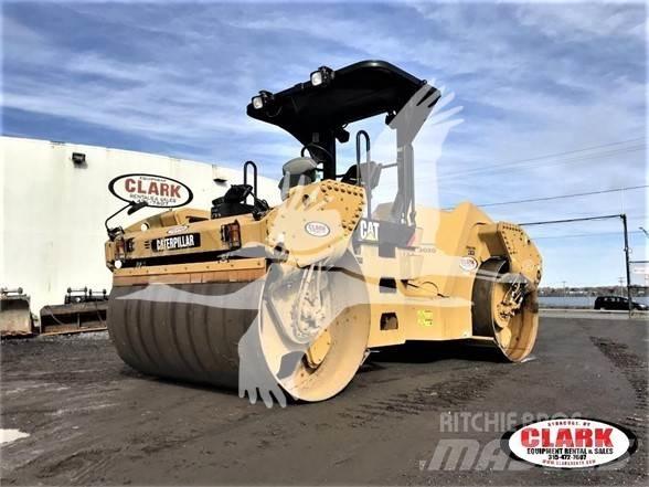 CAT CB64 Грунтові котки