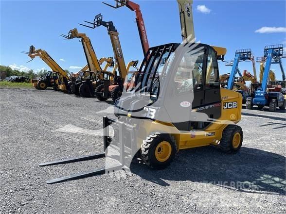 JCB 35 Телескопічні навантажувачі