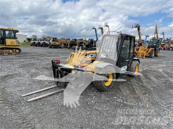 JCB 525-60 Телескопічні навантажувачі