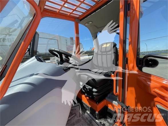 JLG 1075 Телескопічні навантажувачі