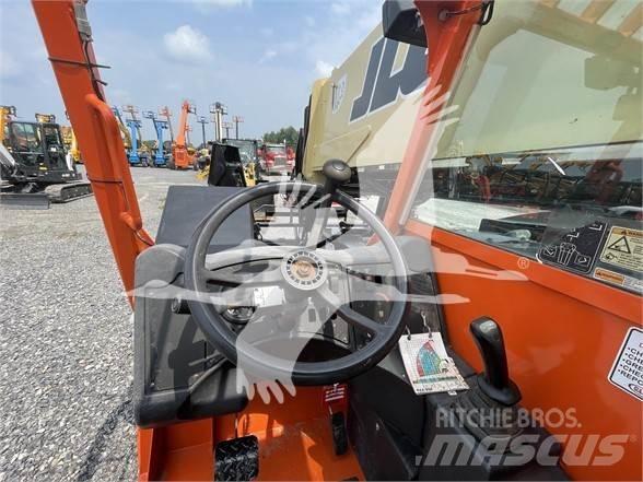 JLG G12-55A Телескопічні навантажувачі