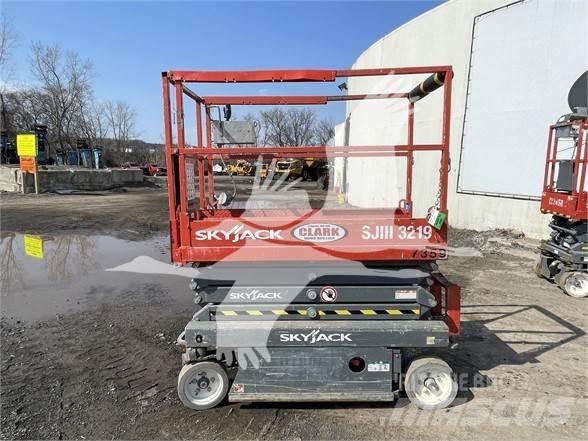 SkyJack SJ3219 Підйомники-ножиці