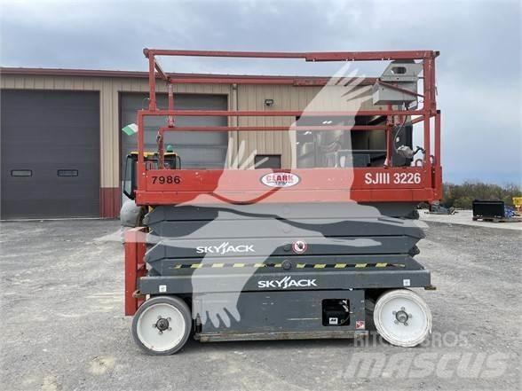 SkyJack SJ3226 Підйомники-ножиці