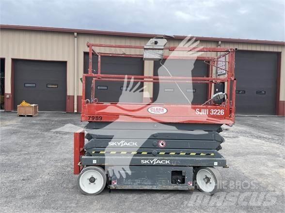 SkyJack SJ3226 Підйомники-ножиці