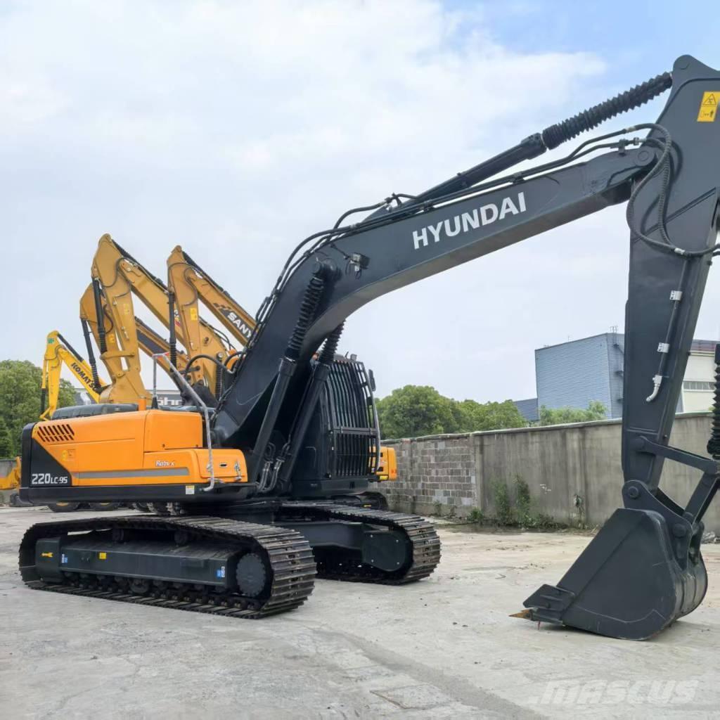 Hyundai r220lc-9s Середні екскаватори 7т. - 12т.