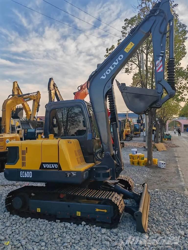 Volvo EC60D Гусеничні екскаватори