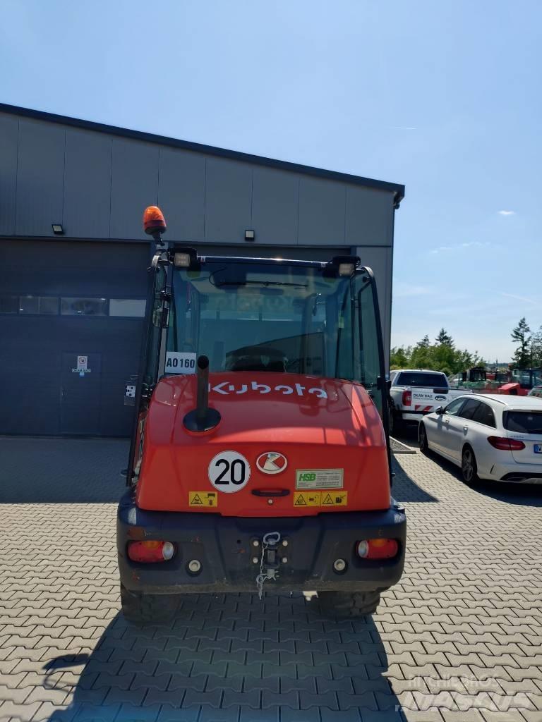 Kubota R 070 Фронтальні навантажувачі