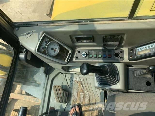 Hyundai R80-7 Гусеничні екскаватори