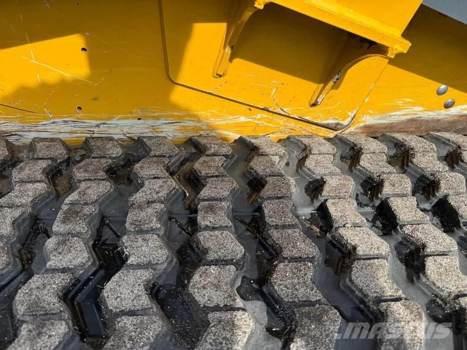 John Deere 317G Міні-навантажувачі