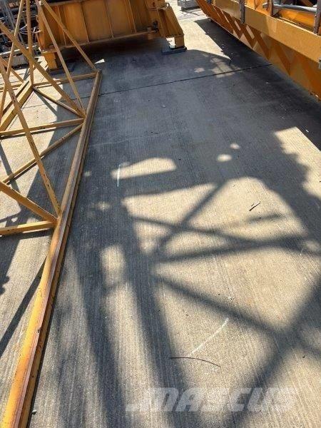 Liebherr 130 EC-B 6 Баштові крани