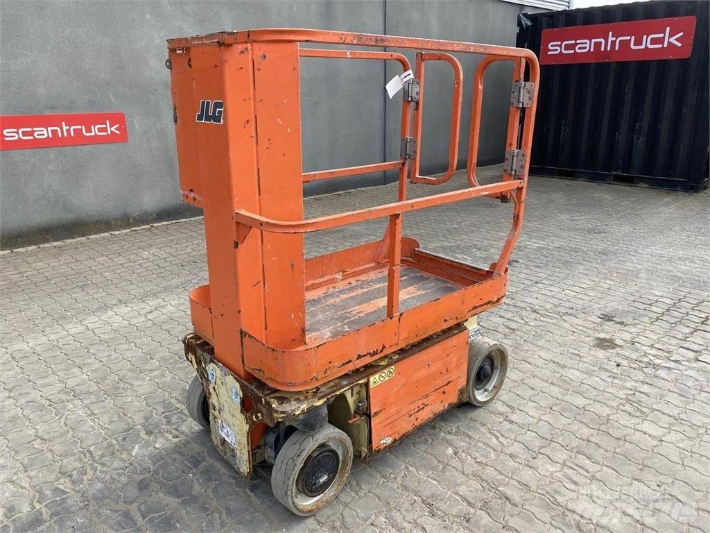 JLG 1230ES Вертикальні щоглові підйомники