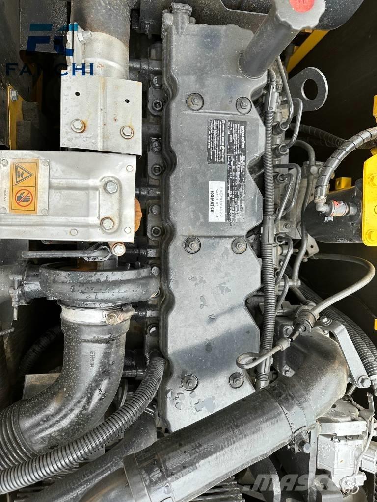 Komatsu 200-8 Гусеничні екскаватори