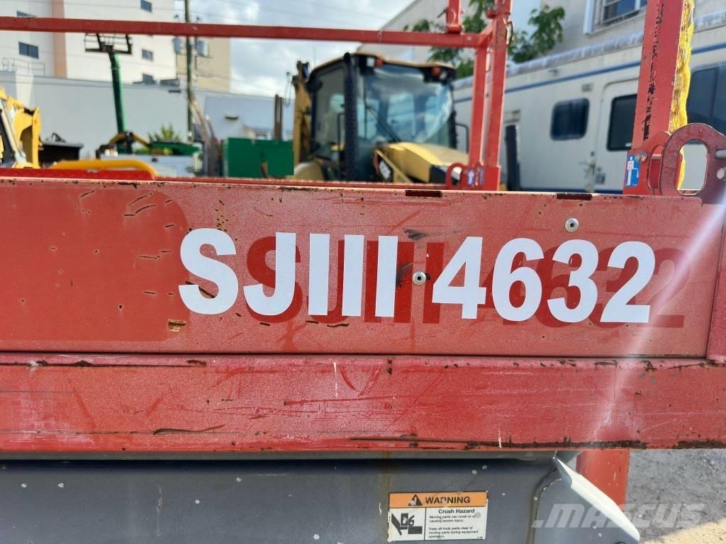 JLG 32 Lift Підйомники-ножиці