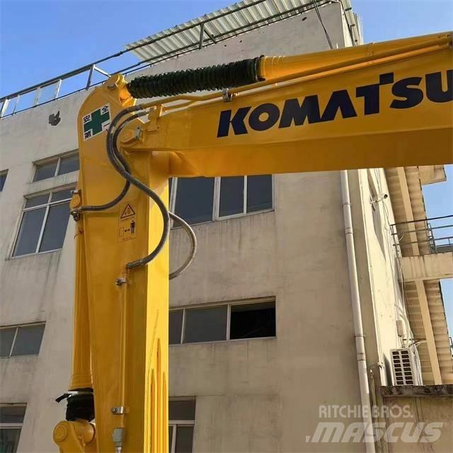 Komatsu PC 210-8 Гусеничні екскаватори