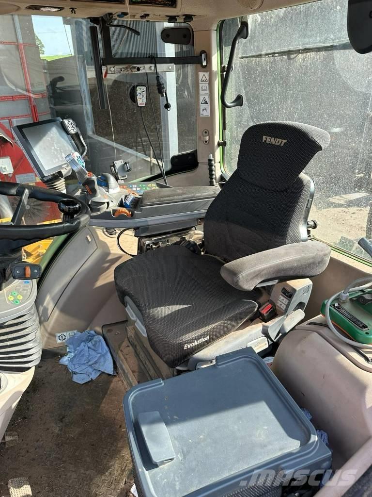 Fendt 724 Profi Plus Трактори