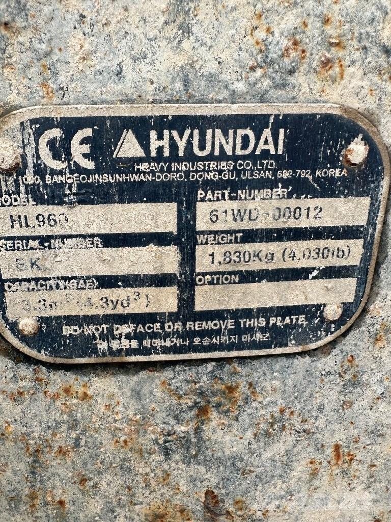 Hyundai HL 960 Фронтальні навантажувачі