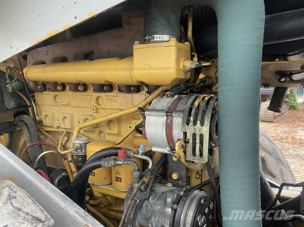 CAT CS 663 E      2002 Грунтові котки