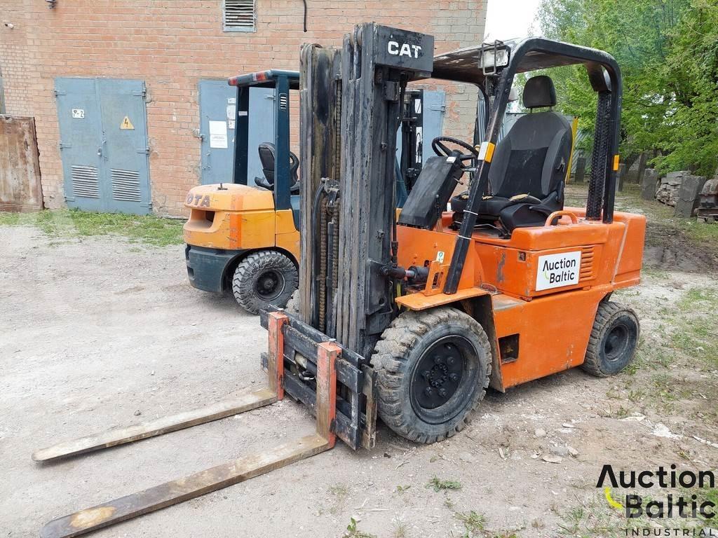 CAT V 50 D Дизельні навантажувачі