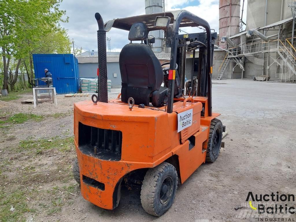 CAT V 50 D Дизельні навантажувачі