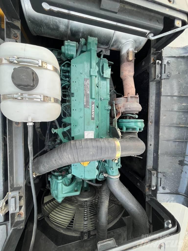 Volvo EC 290 Гусеничні екскаватори