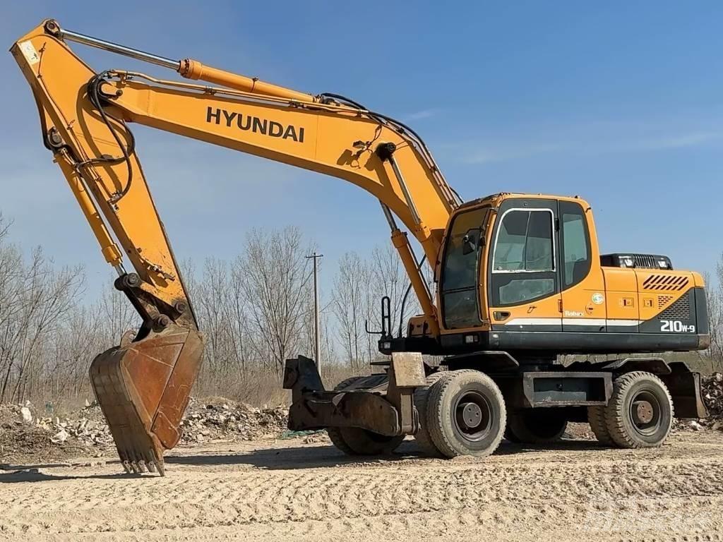 Hyundai R210W-9 Колісні екскаватори