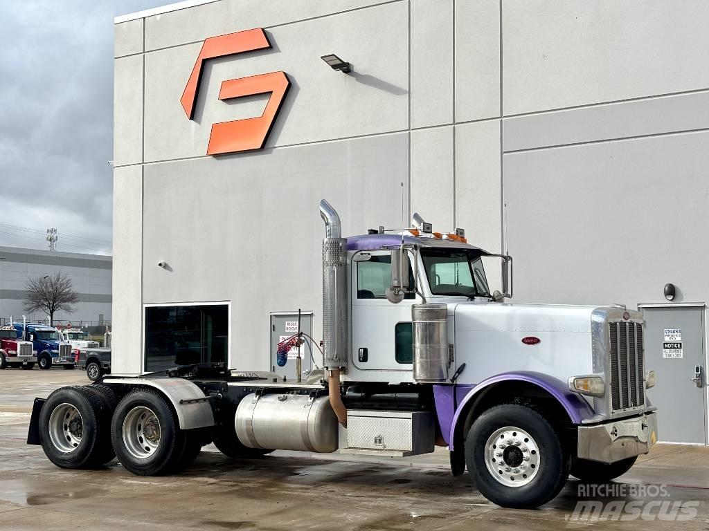 Peterbilt 388 Тягачі