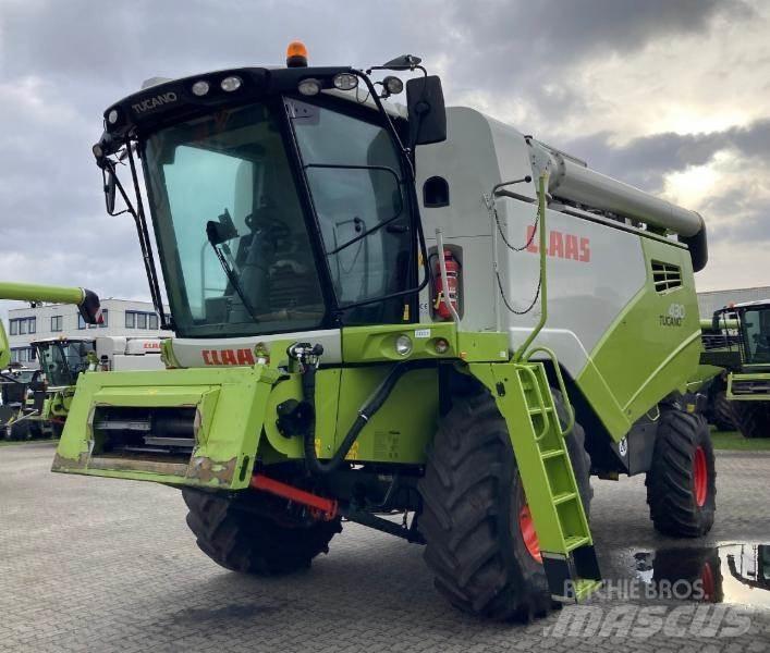 CLAAS TUCANO 430 Зернозбиральні комбайни
