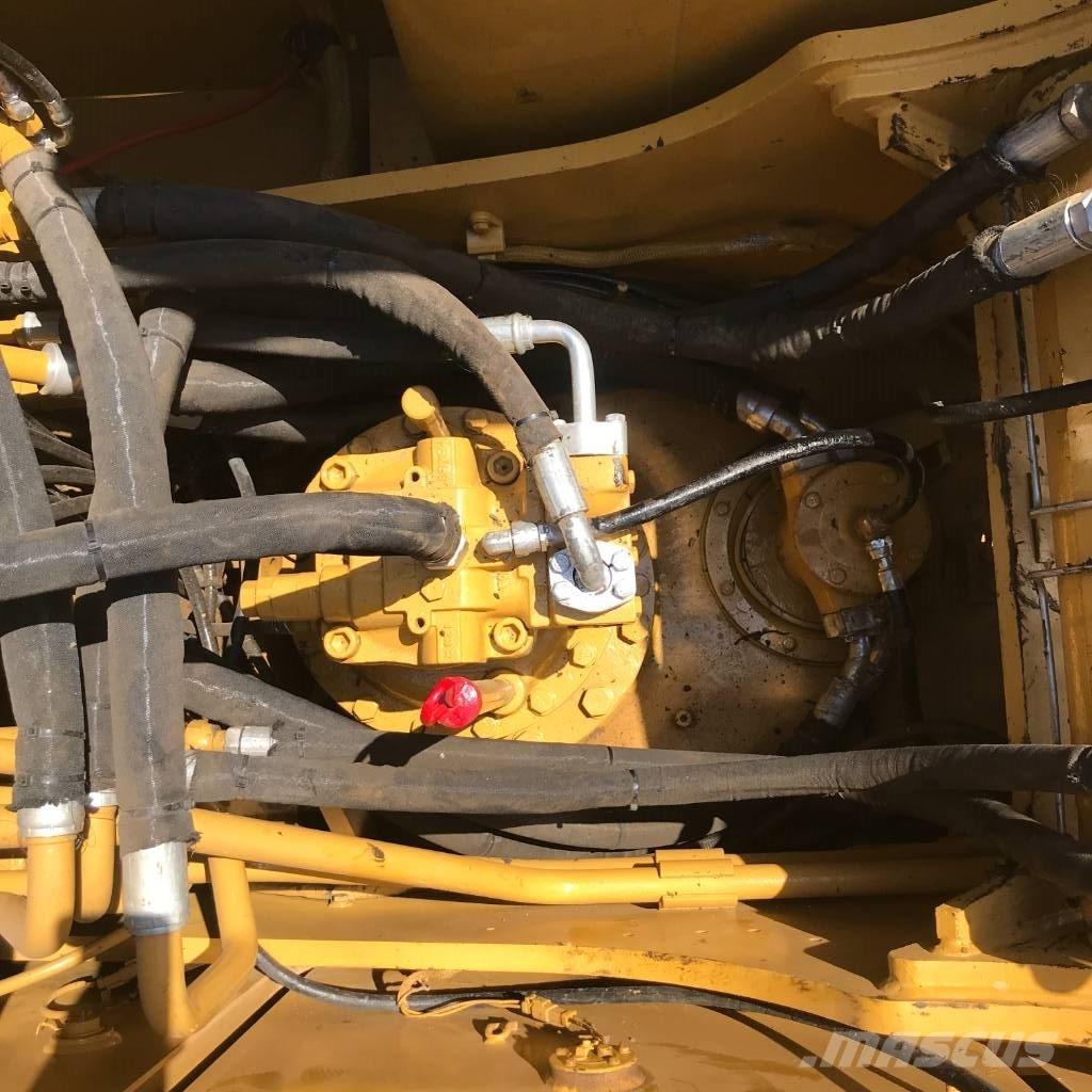 CAT 320 D Екскаватори-амфібії