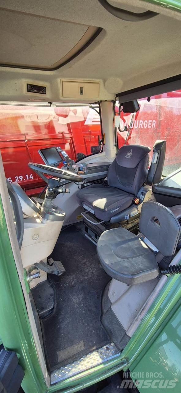 Fendt 828 Vario Трактори