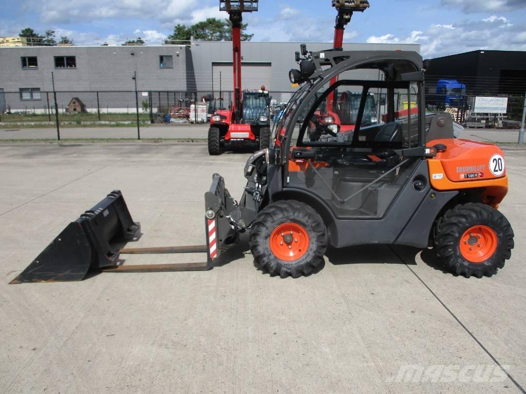 Ausa T144 H X4 (071) Телескопічні навантажувачі
