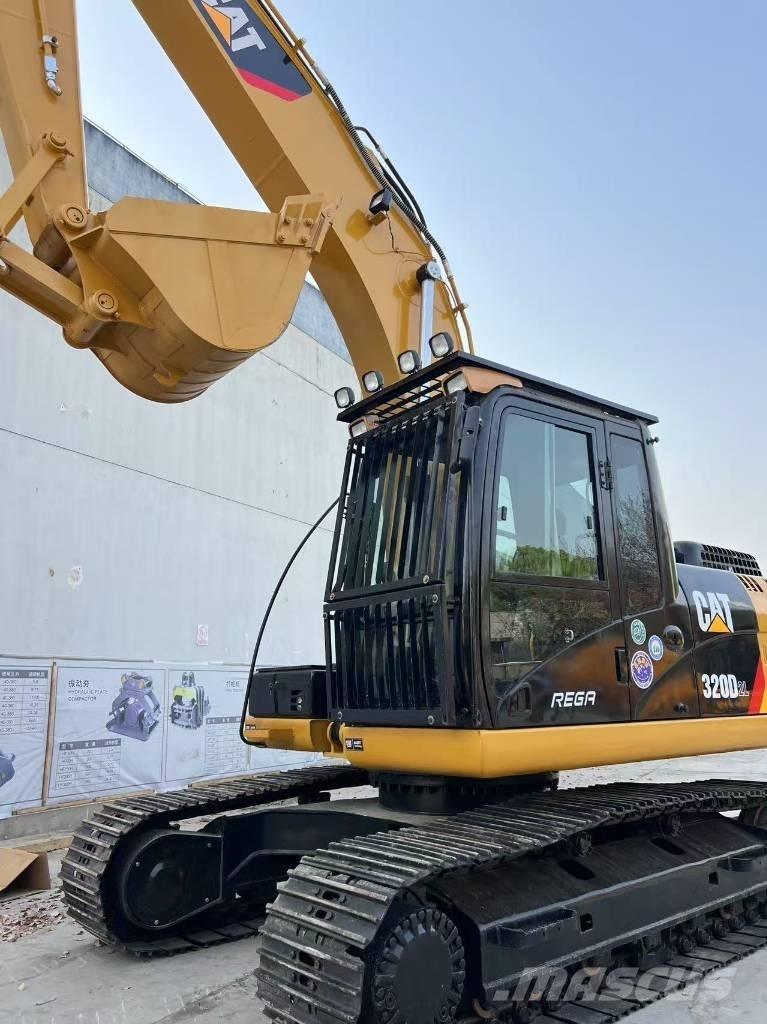 CAT 320d2 Середні екскаватори 7т. - 12т.