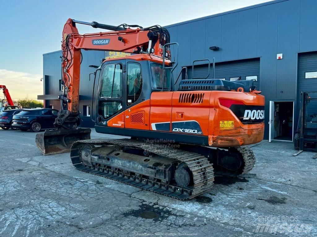 Doosan DX 180 LC Гусеничні екскаватори