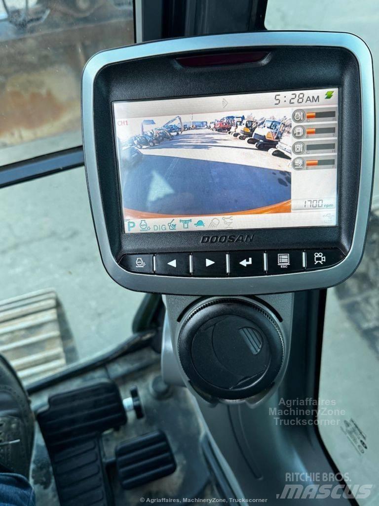Doosan DX 180 LC Гусеничні екскаватори