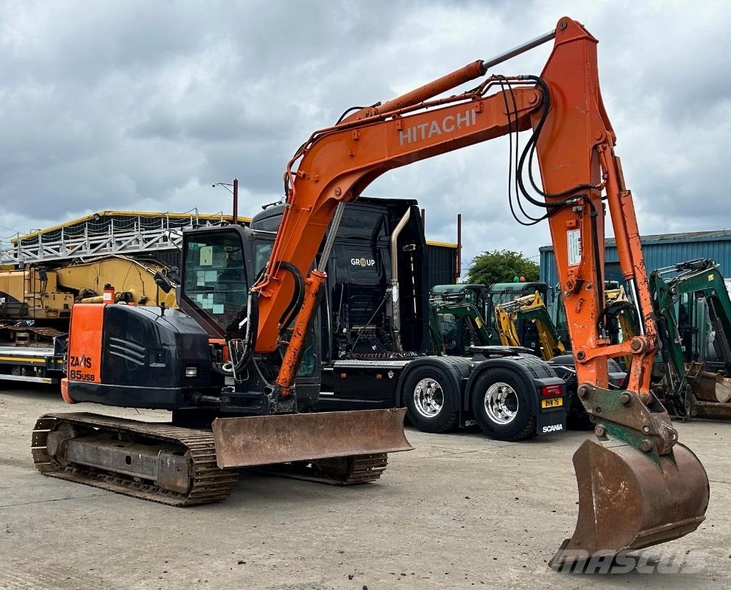 Hitachi Zaxis 85 USB Середні екскаватори 7т. - 12т.