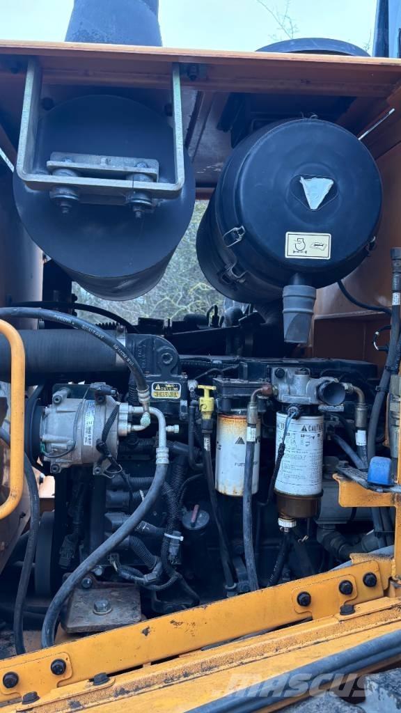 Hyundai HL 757-9 Фронтальні навантажувачі